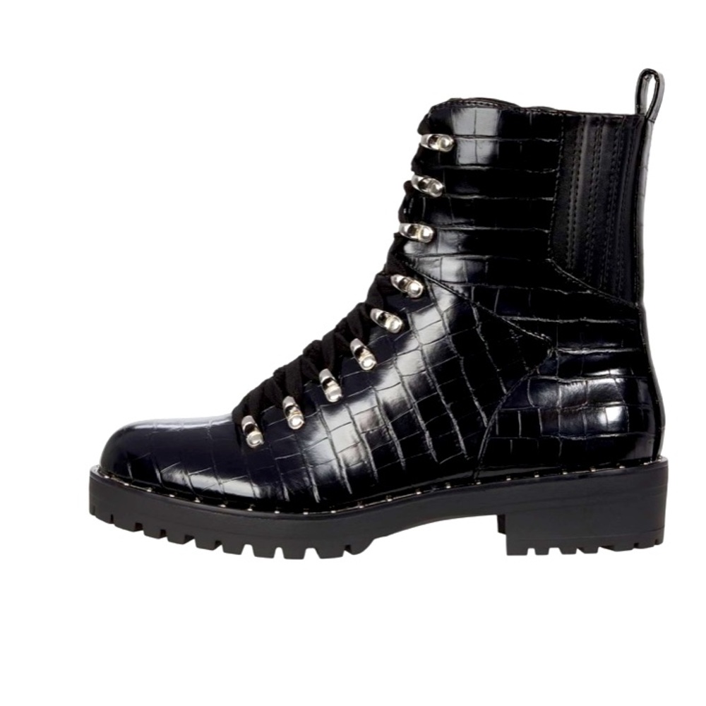 RECENTLY REDUCED: “Sale Priced”Women’s PreOwned Dolce Vita Boots, 8.5.
